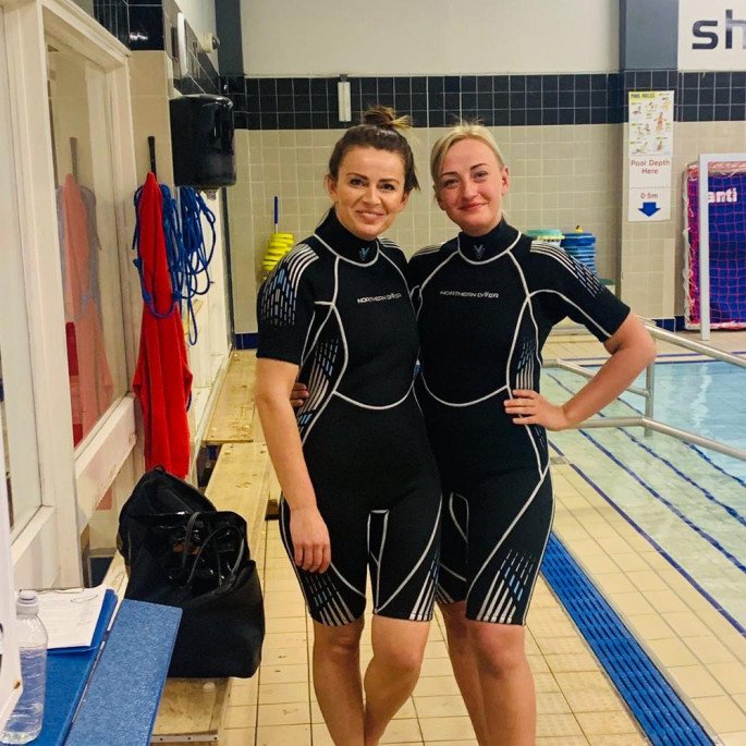 Maddie and Kristine from Northern Diver at a Chorley BSAC Try-Dive session