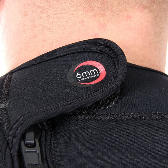 Secure the rear entry plastic zip at the back with Velcro tab closure
