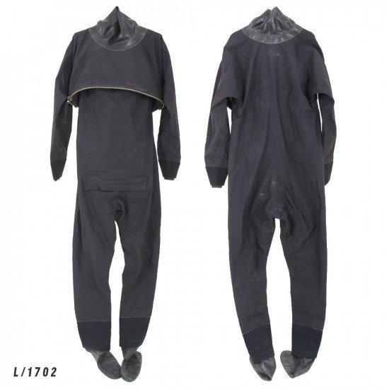 Size Large black surface watersports suit - Z1702