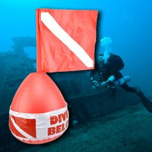 Diver-below-buoy-01