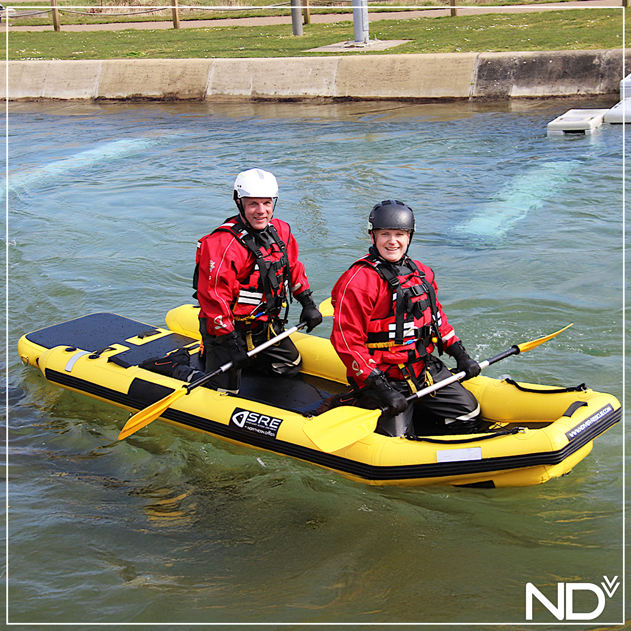 RR4 Rescue Sled | Yellow version, navigated with dual-ended paddles by 2 crew