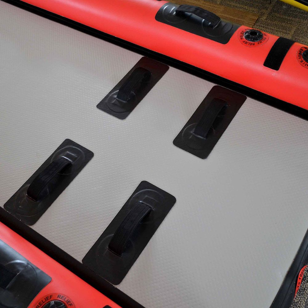4 Grab handles attached to the 15cm thick 0.7 bar pressure deck